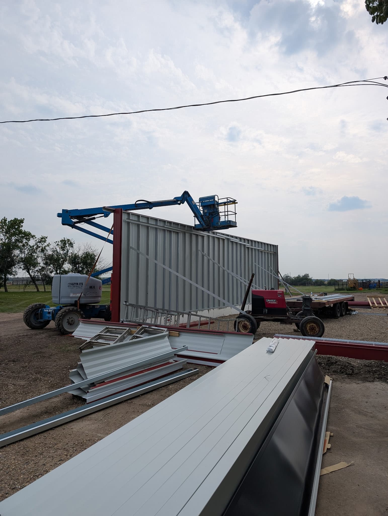 Self-Framing Buildings